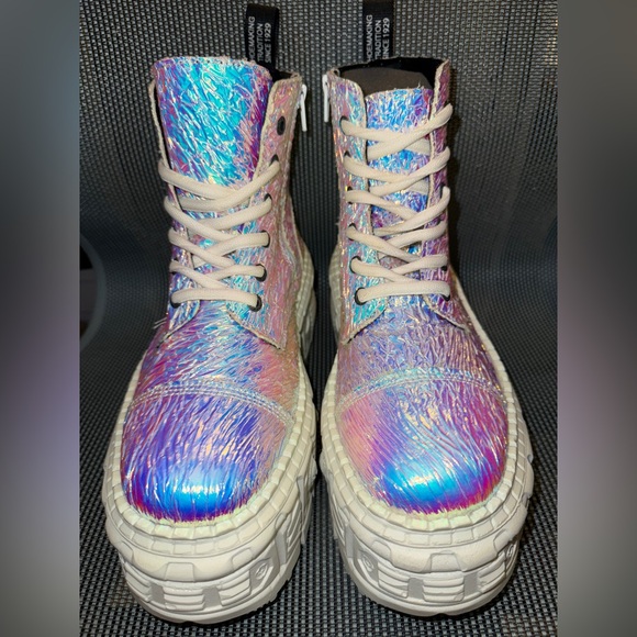 New Rock Dolls Kill Holographic M-WALL005-V44 Platform Boots Iridescent Festival - Picture 4 of 10